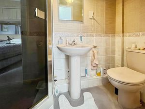 En suite- click for photo gallery